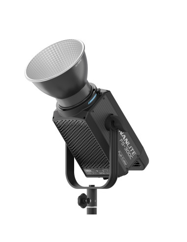 NANLITE FS-300C LED RGBW SPOT LIGHT