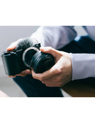 SONY ZV-E10 24,2MP + SELP1650 II VARI-ANGLE SCREEN FOR VLOGGING 4K