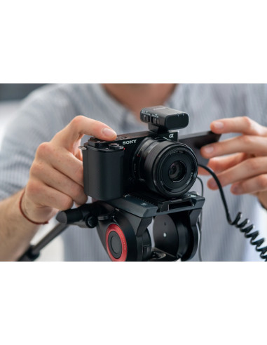 SONY ZV-E10 24,2MP + SELP1650 II VARI-ANGLE SCREEN FOR VLOGGING 4K