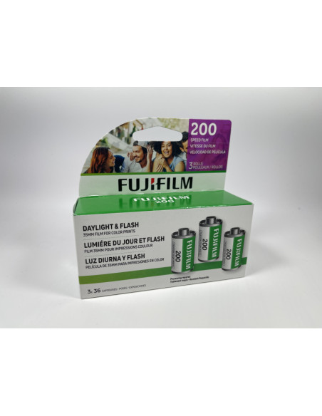 FUJIFILM 200 135-36 X3 FUJICOLOR TRIPACK