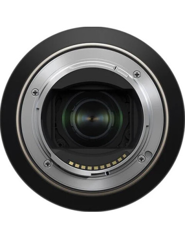 70-300mm f/4.5-6.3 Di III RXD Sony E-Mount