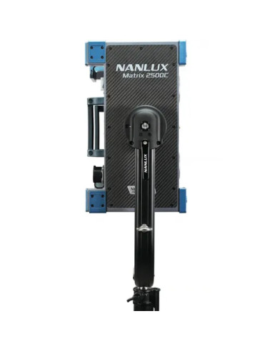 MATRIX 2500C LED FULL-COLOR MULTI-SOURCE SPOT LIGHT WITH FLIGHT CASE