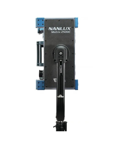 MATRIX 2500C LED FULL-COLOR MULTI-SOURCE SPOT LIGHT WITH FLIGHT CASE