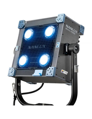 MATRIX 2500C LED FULL-COLOR MULTI-SOURCE SPOT LIGHT WITH FLIGHT CASE
