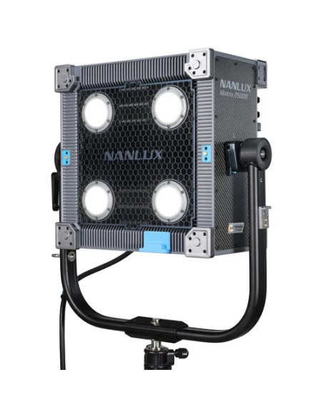 MATRIX 2500B LED BI-COLOR MULTI-SOURCE SPOT LIGHT WITH FLIGHT CASE