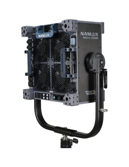MATRIX 2500B LED BI-COLOR MULTI-SOURCE SPOT LIGHT WITH FLIGHT CASE