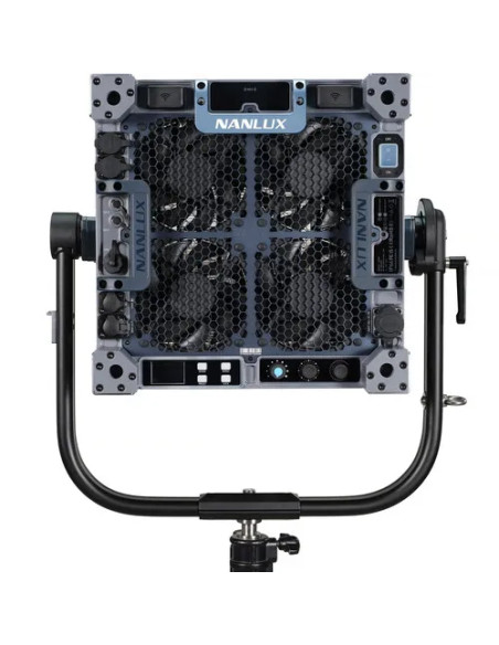 MATRIX 2500B LED BI-COLOR MULTI-SOURCE SPOT LIGHT WITH FLIGHT CASE
