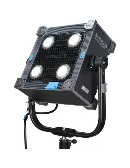 MATRIX 2500B LED BI-COLOR MULTI-SOURCE SPOT LIGHT WITH FLIGHT CASE