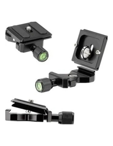 Compact Traveler No. 1 in Carbonio