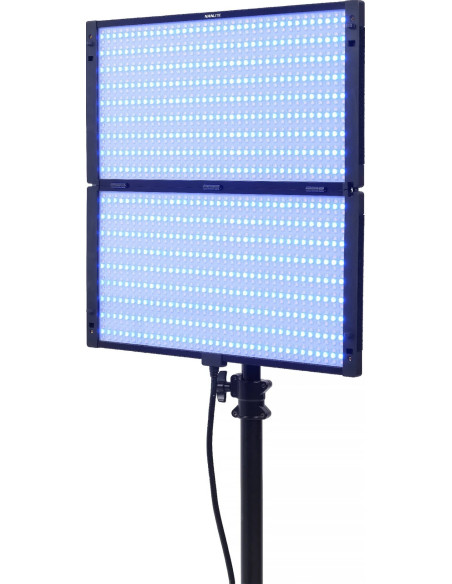Pavoslim 240C LED RGBWW PANEL