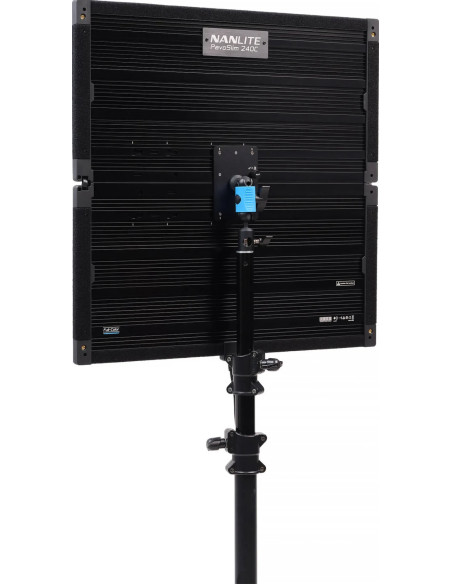 Pavoslim 240C LED RGBWW PANEL