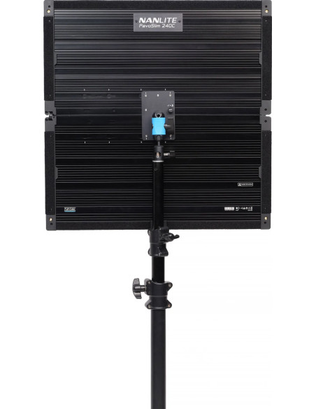 Pavoslim 240C LED RGBWW PANEL