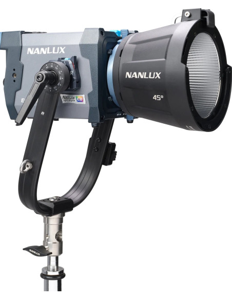 NANLUX - EVOKE 150C LED FULL-COLOR SPOT LIGHT