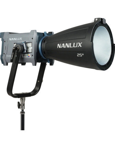 NANLUX - EVOKE 600C LED FULL-COLOR SPOT LIGHT WITH TROLLEY CASE