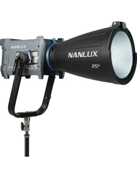 NANLUX - EVOKE 600C LED FULL-COLOR SPOT LIGHT WITH TROLLEY CASE