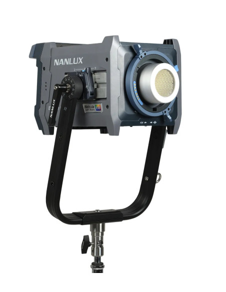 NANLUX - EVOKE 600C LED FULL-COLOR SPOT LIGHT WITH TROLLEY CASE