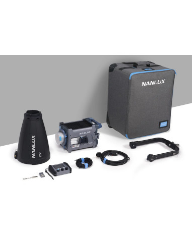 NANLUX - EVOKE 600C LED FULL-COLOR SPOT LIGHT WITH TROLLEY CASE