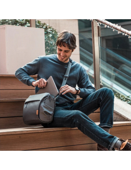 PGYTECH CB-043 ONEGO SHOULDER BAG 10L OBSIDIAN BLACK