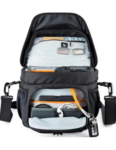 Borsa a spalla Lowepro Nova 180 Aw II nera