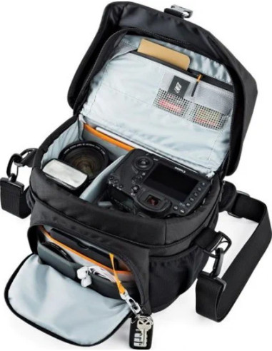 Borsa a spalla Lowepro Nova 180 Aw II nera